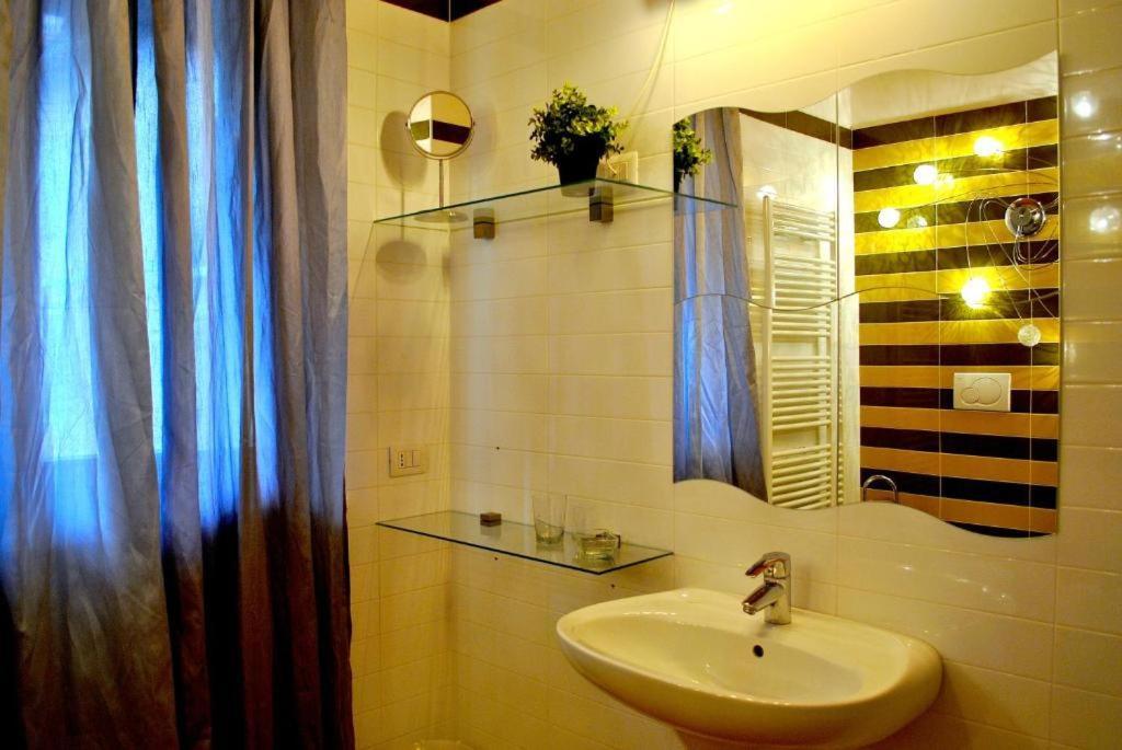 Apartamento Luxury Penthouse With Big Terrace Argegno Exterior foto