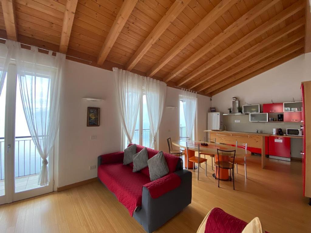 Apartamento Luxury Penthouse With Big Terrace Argegno Exterior foto